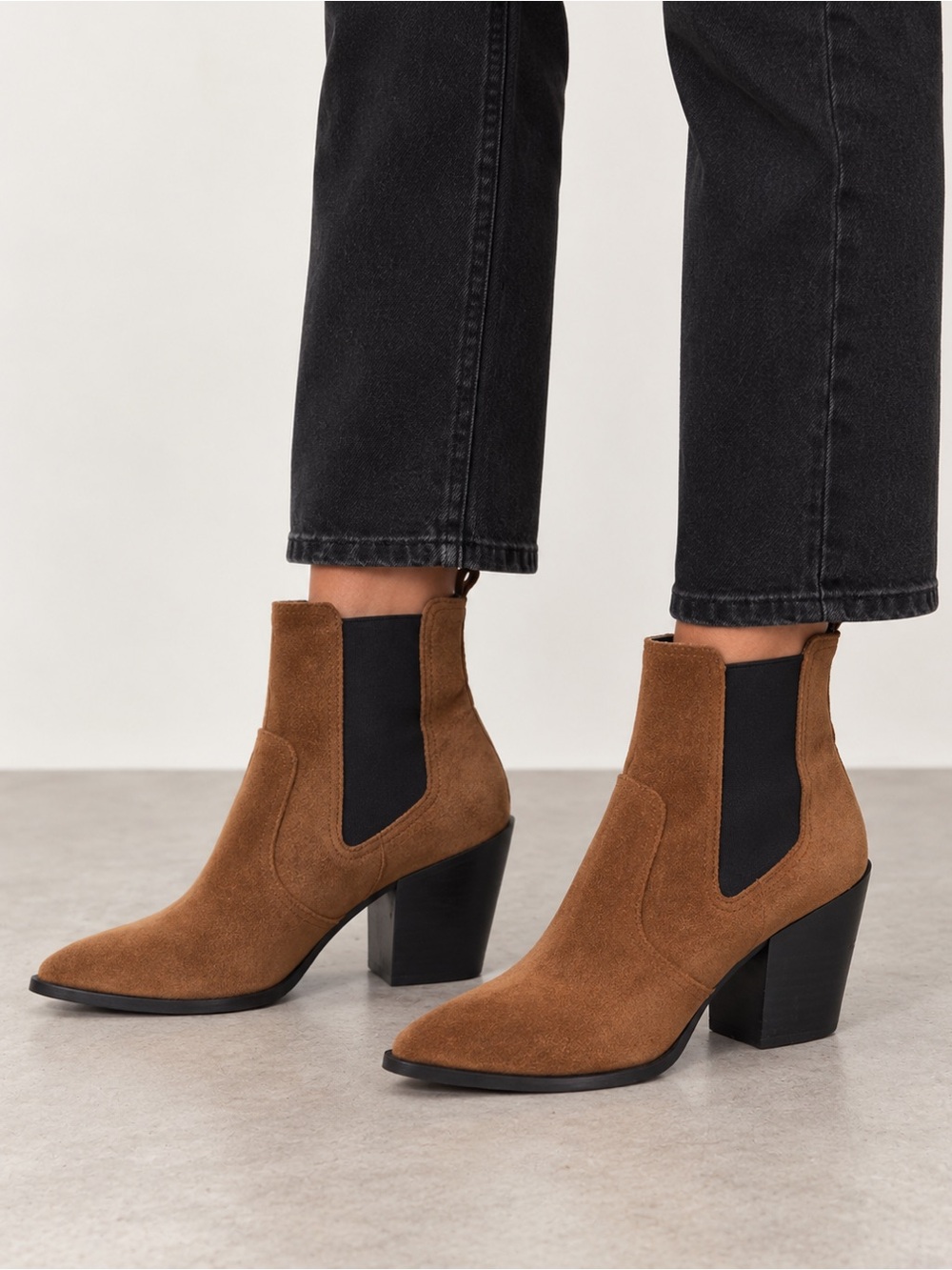 Steve Madden Patricia Heeled Ankle Boots Camel Brown Black Chelsea Size 8